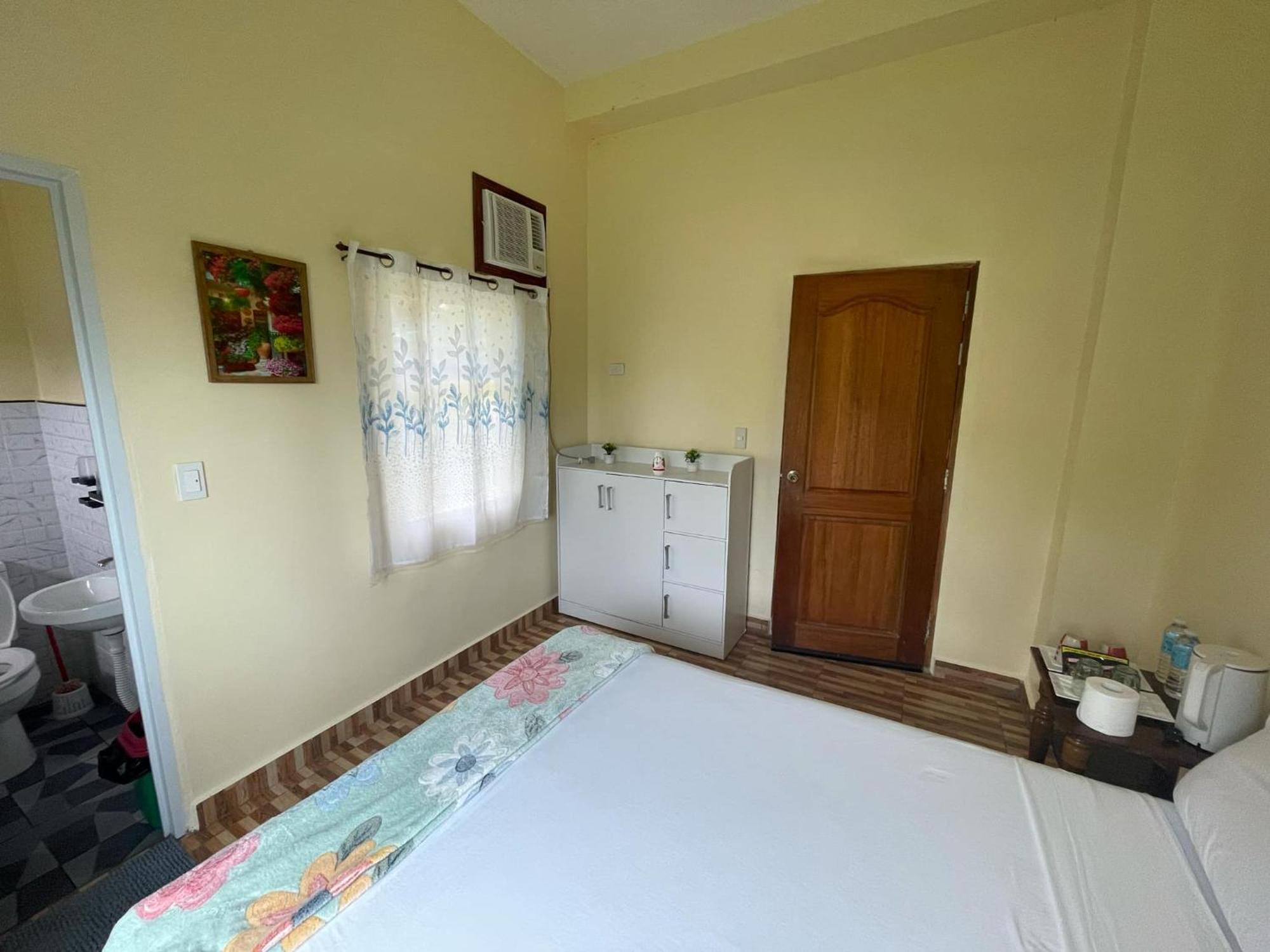Whitesands Beach Resort San Isidro  Bagian luar foto